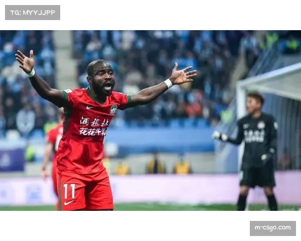 河南队4-0大连英博送对手三连败 卡多索独造三球主导比赛胜利 河南队4-0大连英博送对手三连败 卡多索独造三球主导比赛胜利