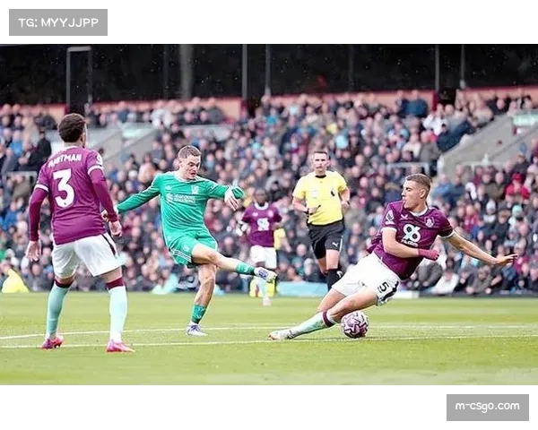 伯恩利2比0胜桑德兰,升班马对决笑到最后 伯恩利2比0胜桑德兰,升班马对决笑到最后